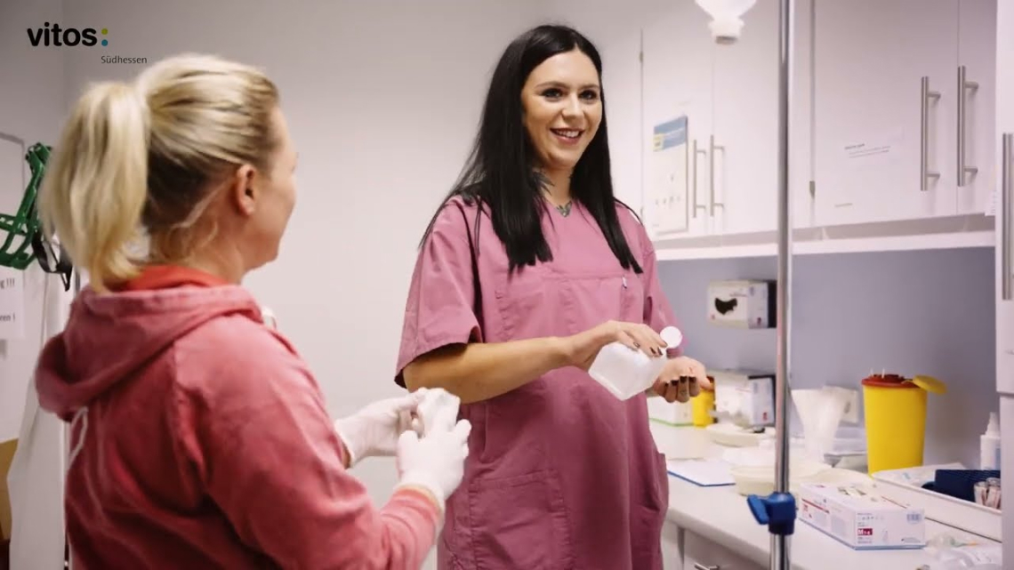 Was macht eine Pflegefachkraft in der Psychiatrie? Starte Deine Ausbildung bei Vitos Südhessen!