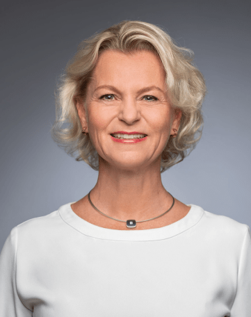 Dr. Claudia Bader